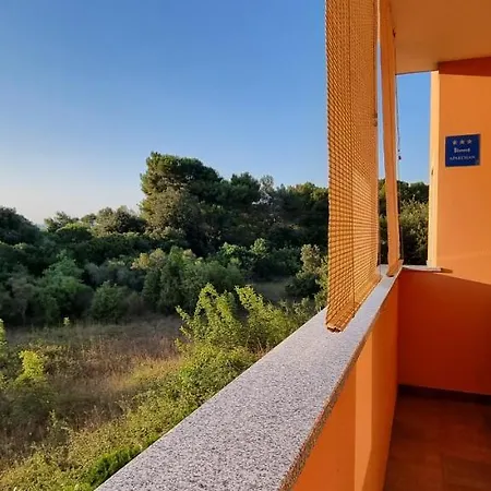 Bella Nina Ližnjan